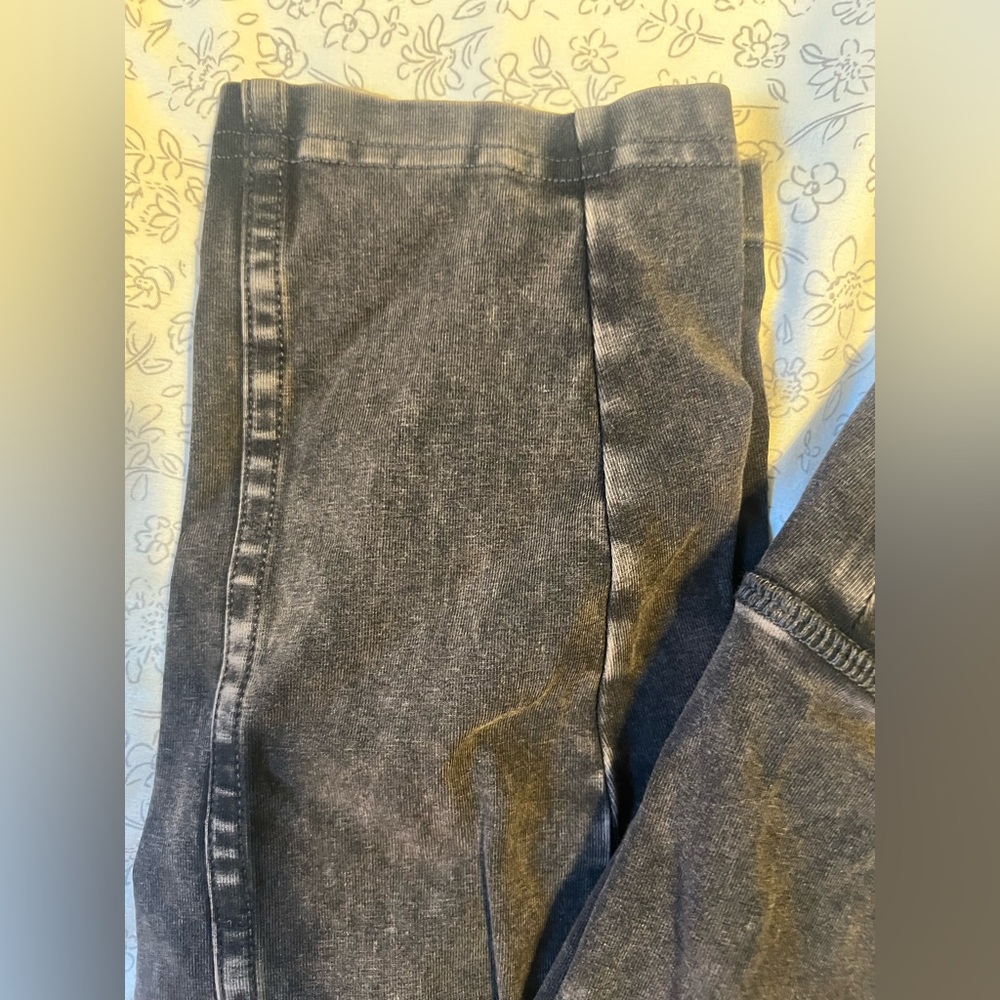 Aerie Black Leggings - Picture 2 of 4